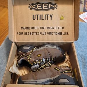 NEW Keen Detroit XT Womens Steel Toe Internal Met Guard Work Shoes Size 5.5